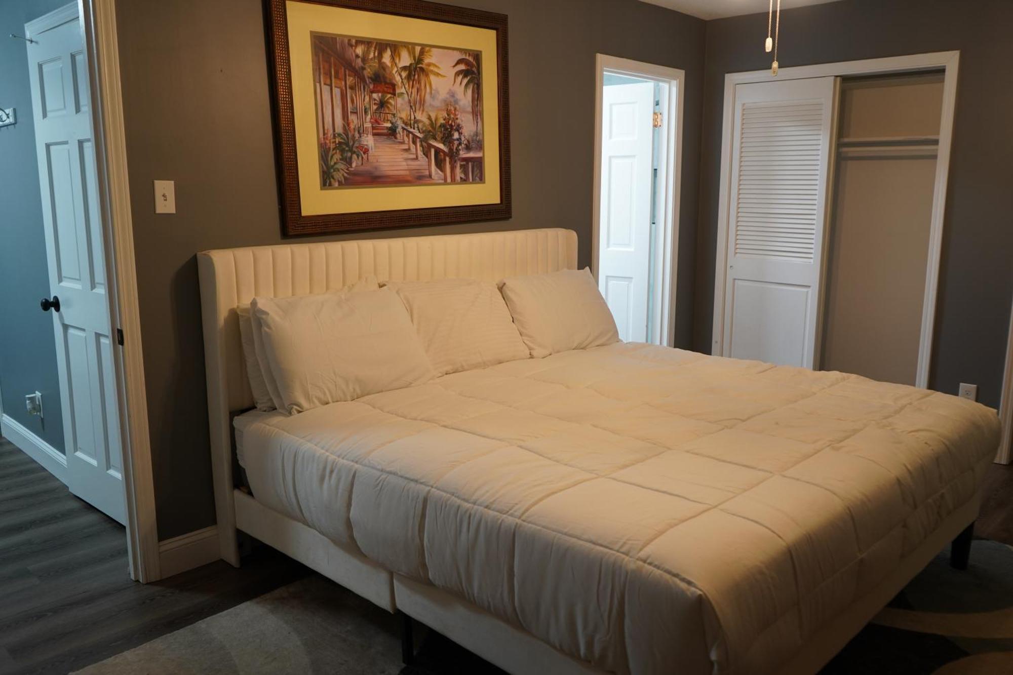Holiday home Stylish 4br Prime Location Close To All! *