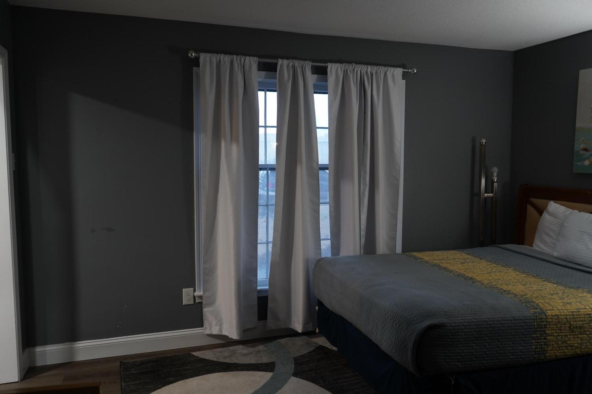 Holiday home Stylish 4br Prime Location Close To All!